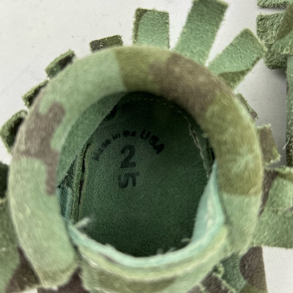 Freshly Picked Camo Soft Baby Moccasin - Picture 3 of 3